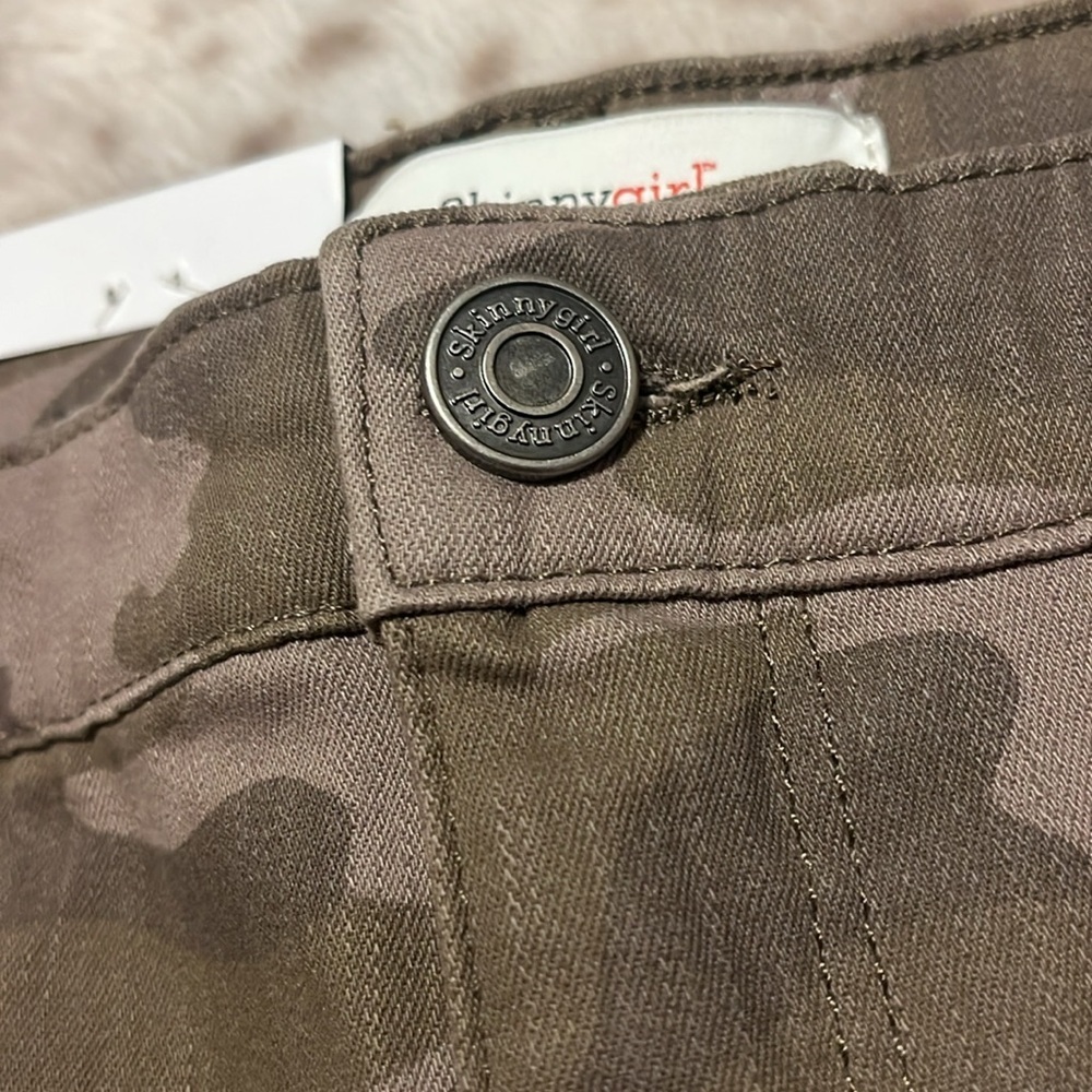 NWT Skinnygirl Broadway High Rise Camo Jeans 26/2​ - Picture 8 of 8